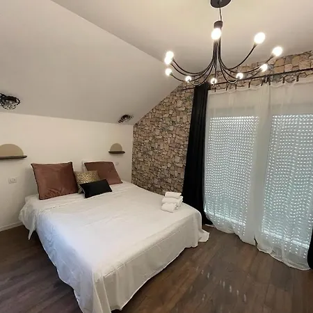 Konukevi Basel Airport Garden